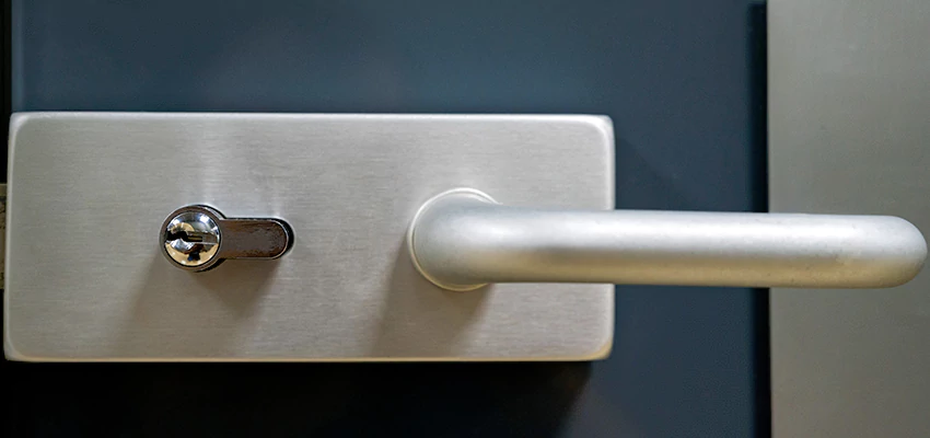 Change Patio Door Locks in Olivehurst, California