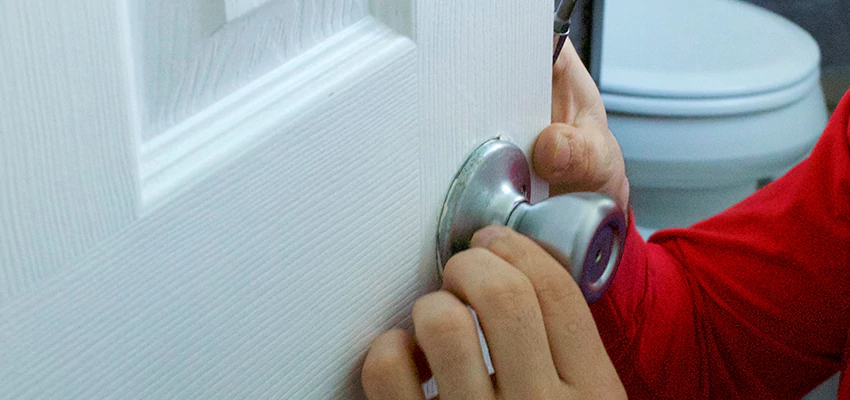 Vintage Door Knob Replacement in Olivehurst, CA